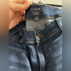 Jcrew 9" mid-rise skinny jean in signature stretch